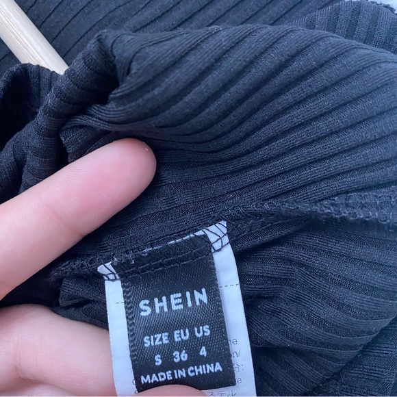 3/30$🤍 SHEIN | Black ribbed square neck longsleeve top - Picture 5 of 6